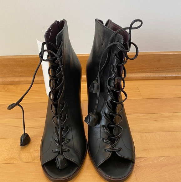 Coach Leather Heels - Picture 2 of 8